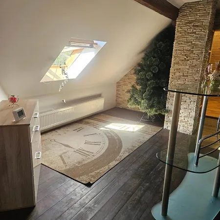 Apartmanovy Dom Daniela アパート